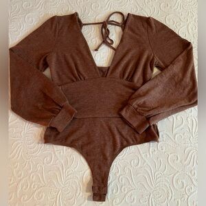 Lelis V-Neck Bodysuit Size Large